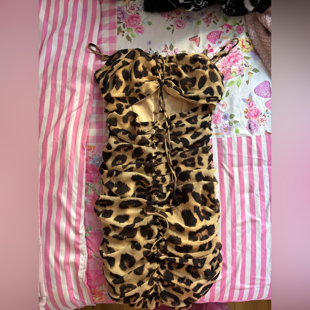 CHEETAH PRINT DESIGN MINI BODYCON DRESS